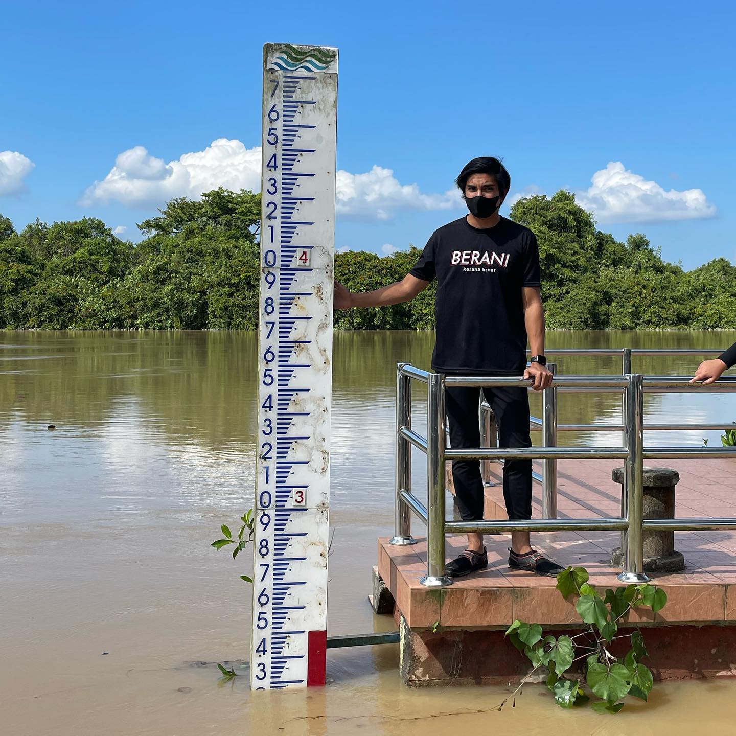 Flood in Muar, Syed Saddiq