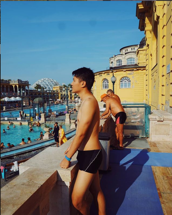Der Ting travelling