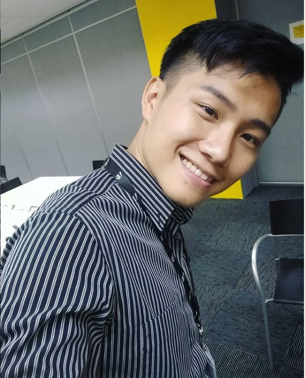 Der Ting working at big four firm (2)