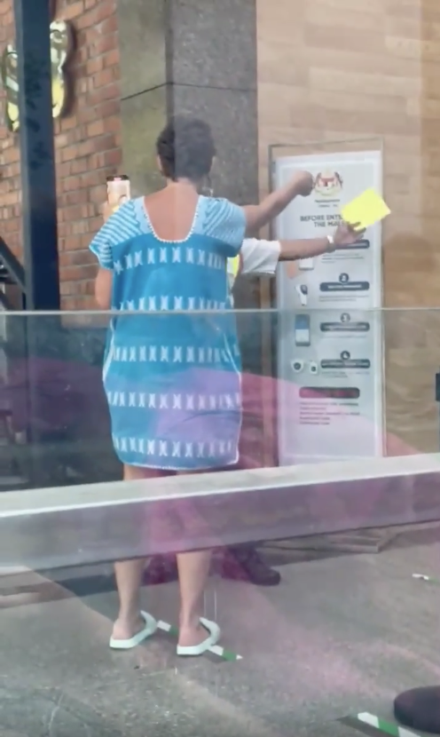 Maskless Karen spotted at Bangsar South Centre (BSC) 1