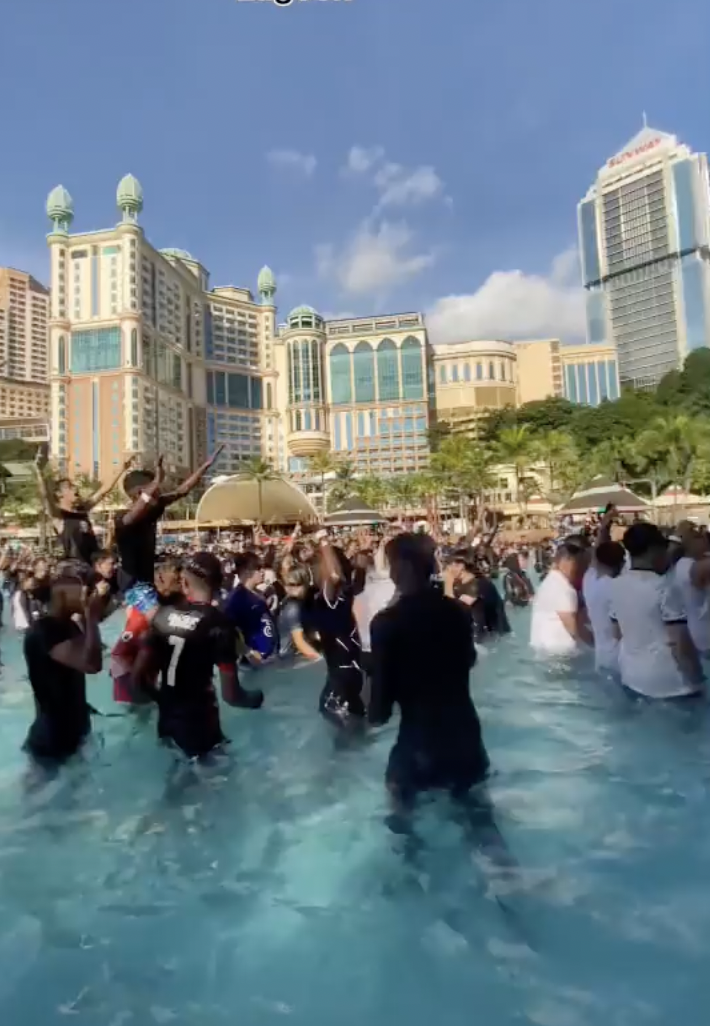Sunway Lagoon under police probe for overcrowding_screengrab 4