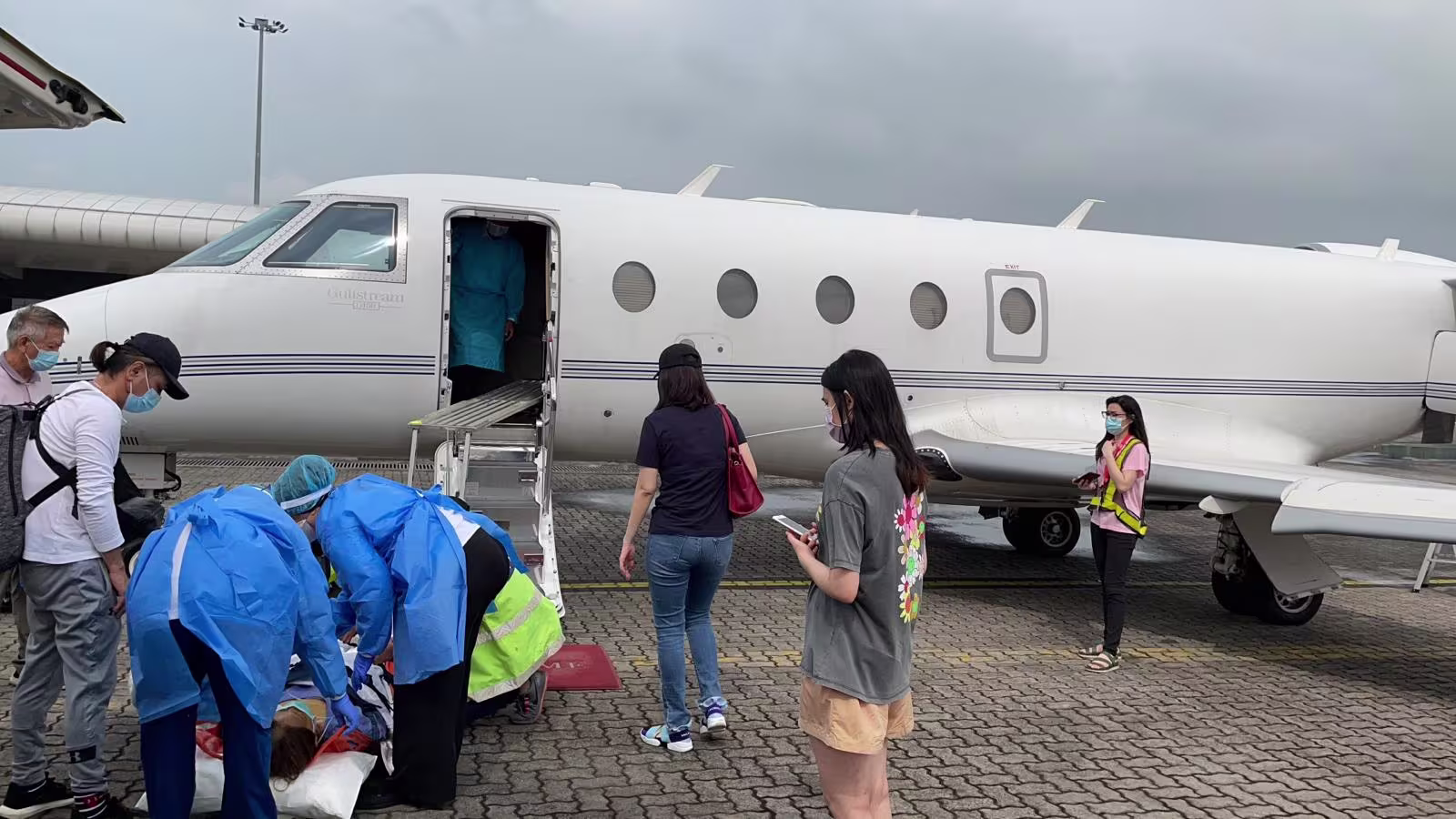 Charters flight to SG