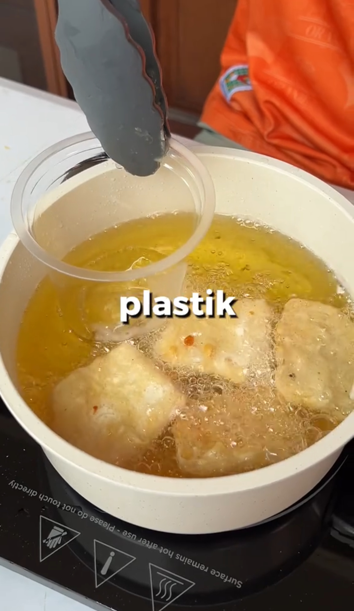 Indonesian Man Fries Tempeh In Melted Plastic To Prove Crispy Food Theory