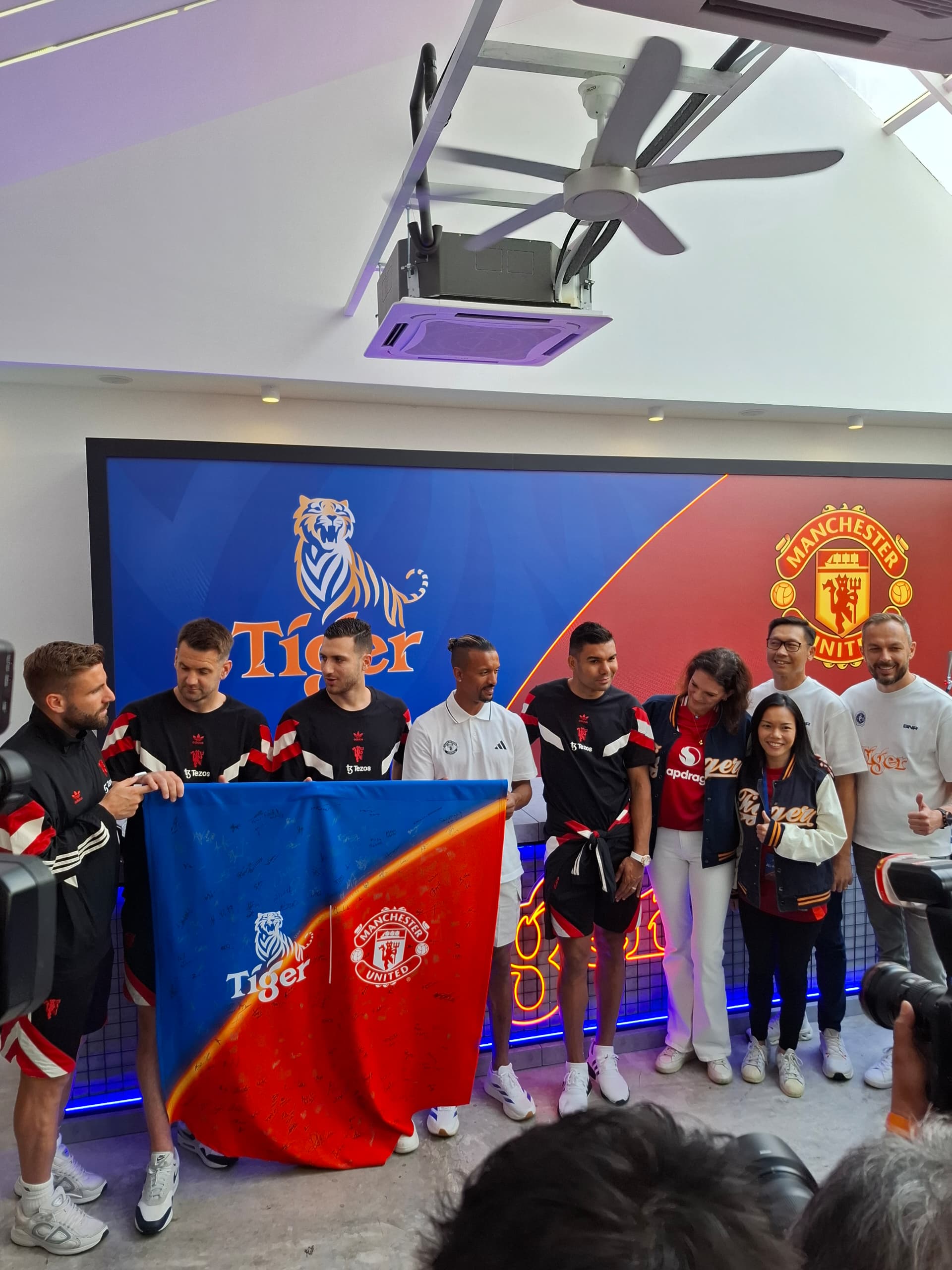 M’sian Man United Fans Unite As Tiger Beer Brings Old Trafford To KL With The Trafford Den 2