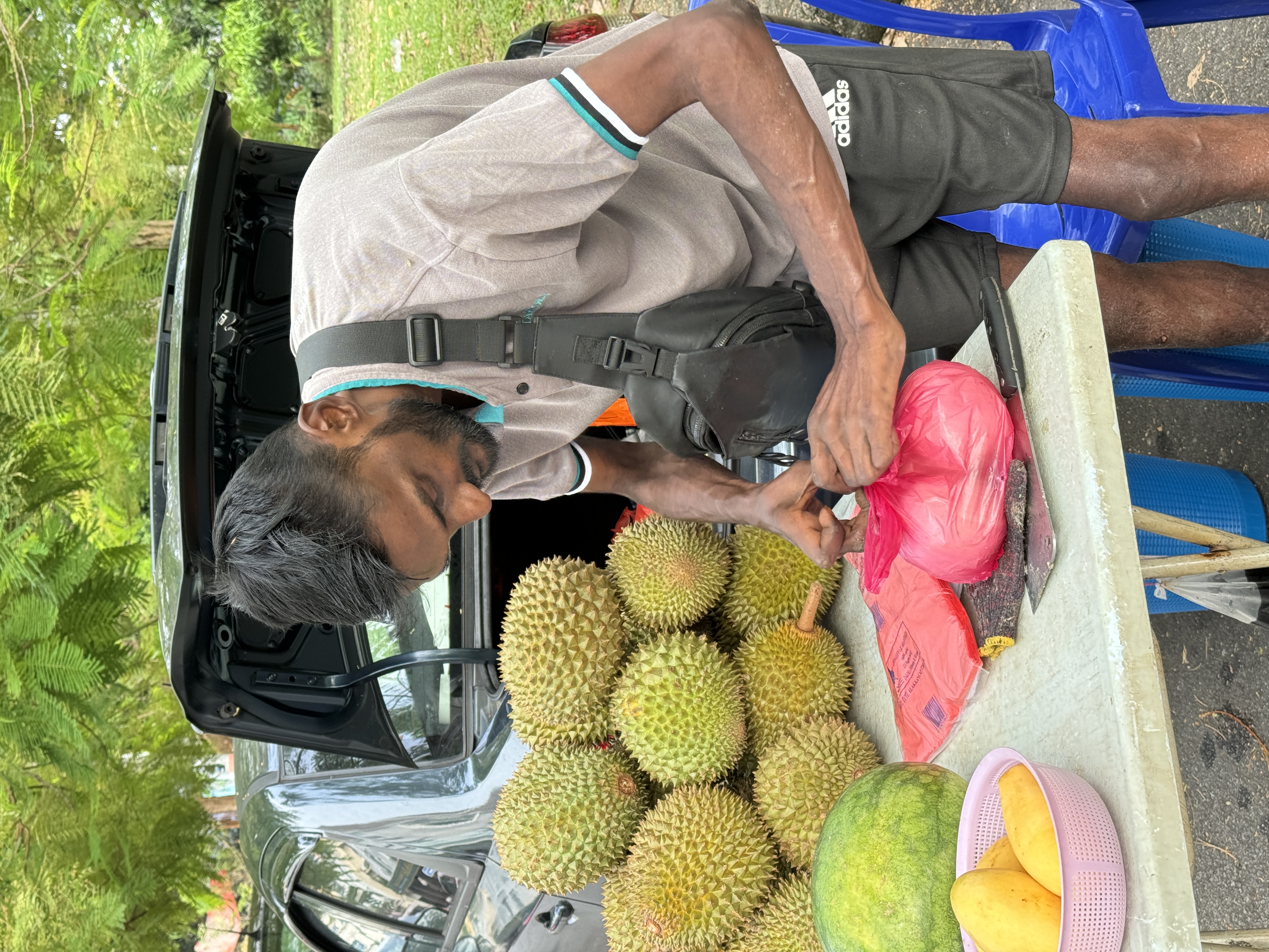 OKU Durian Seller USJ 9 - picture 1