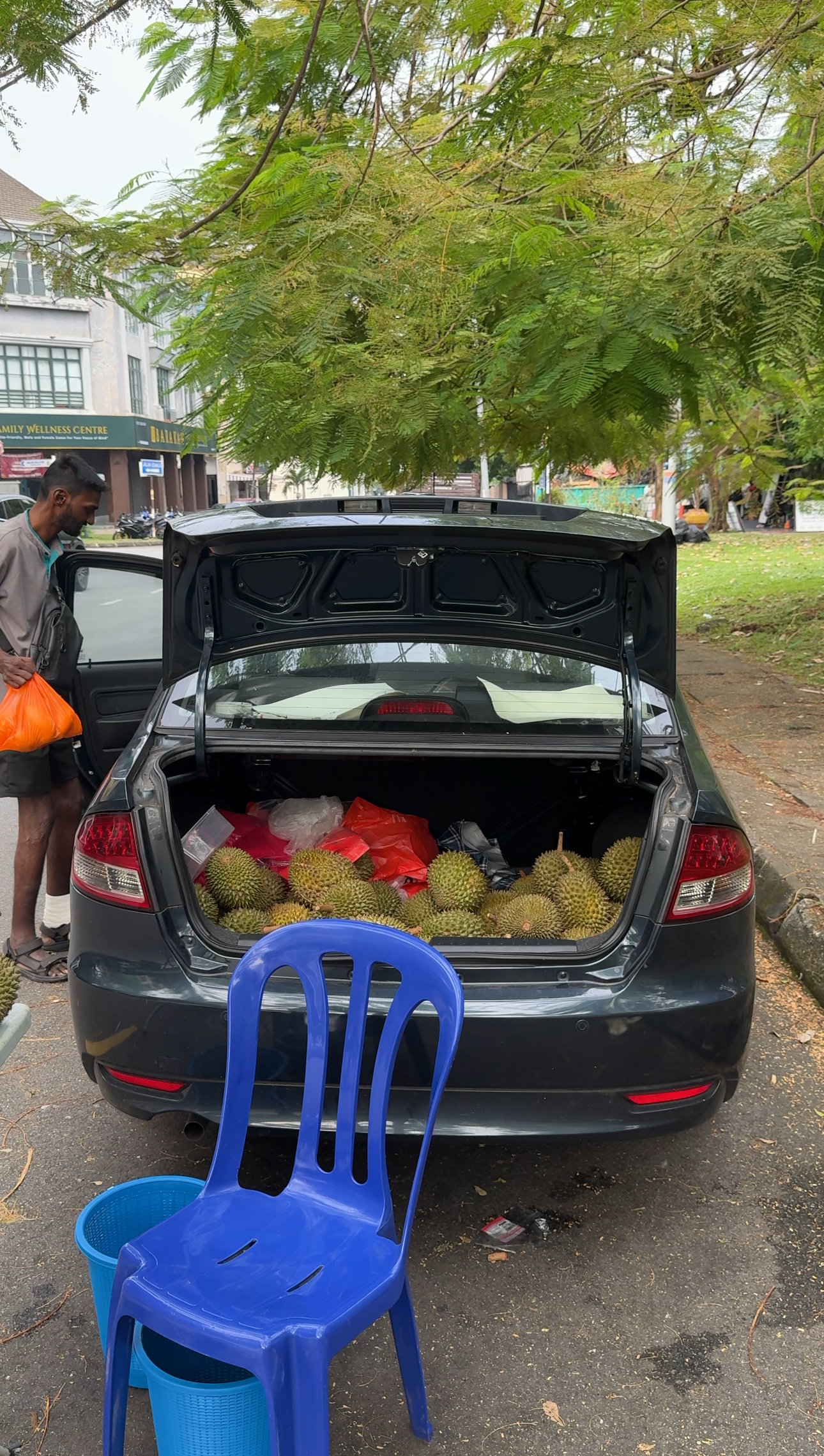 OKU Durian Seller USJ 9 - picture 2
