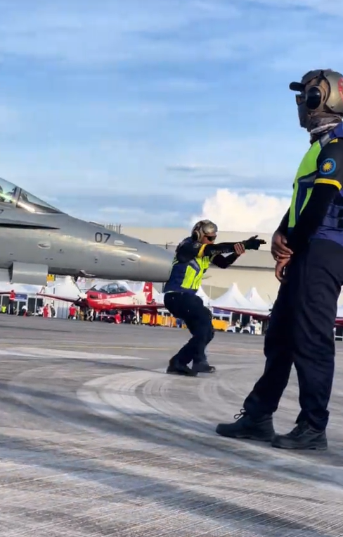 Plane Marshaller Silat performance (2)