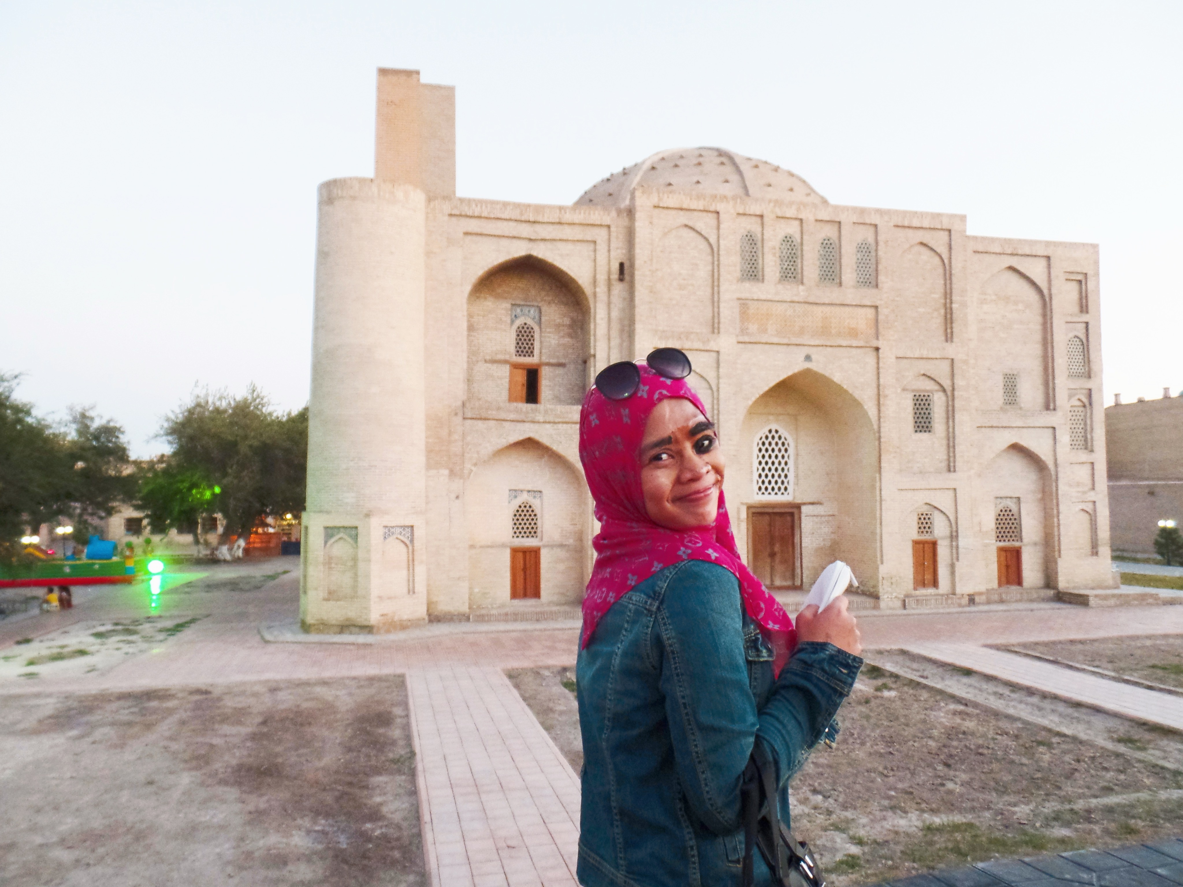 Shad Sakeri in Uzbekistan